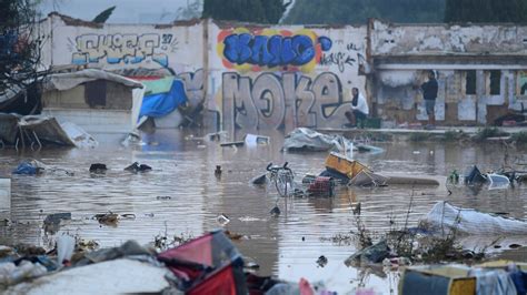Spain flooding: Photos show the devastation in Valencia : The Picture ...