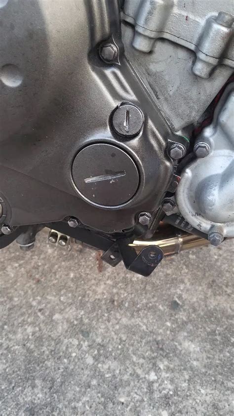 Oil leak | Scrolller