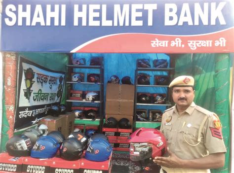 To enhance road safety, Delhi Police Head Constable starts ‘Helment Bank’