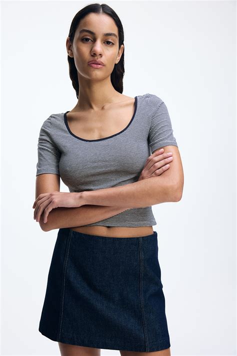Cropped scoop-neck T-shirt - Navy blue/Striped - Ladies | H&M IN