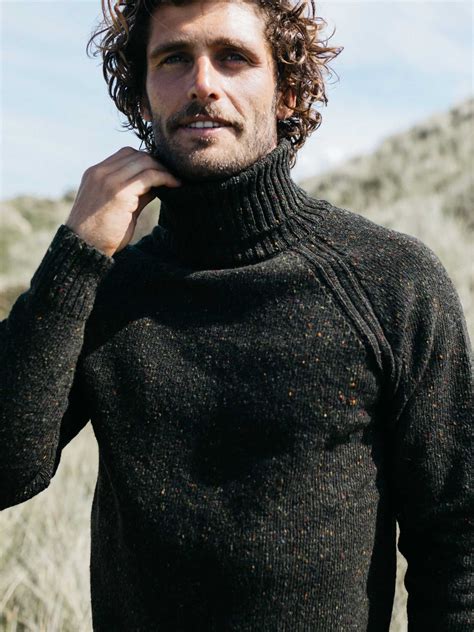 20 Best Turtlenecks for Men in 2024 | Valet.