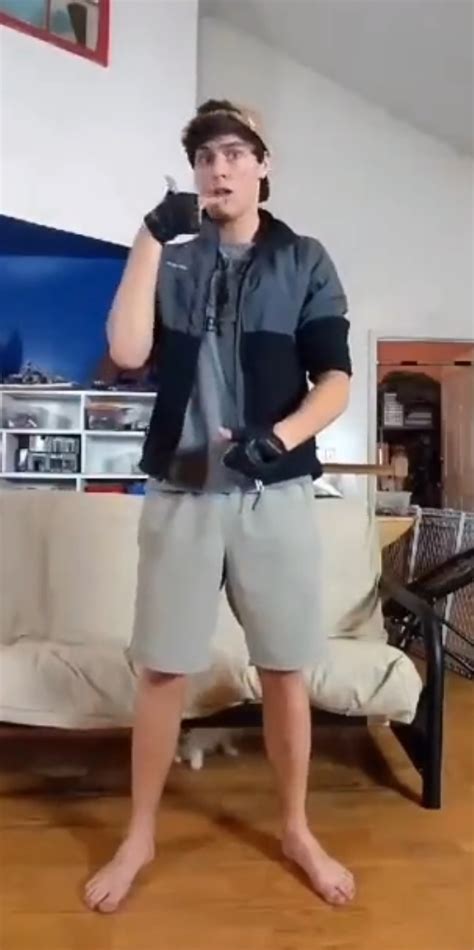 Noah Glenn Carter's feet