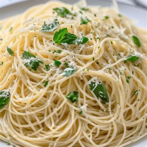 Angel Hair Alfredo Recipe: Creamy Indulgence in 20 Minutes - Drool Recipes