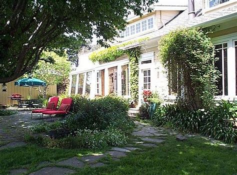 POINT REYES SCHOOLHOUSE COMPOUND (Point Reyes Station) - Guesthouse ...