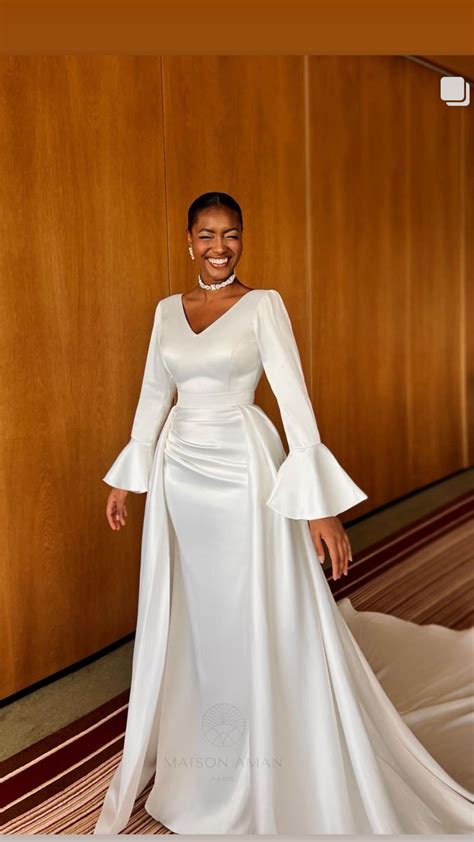 Pin by Aminata Niambele on Robe de mariée | Simple classy wedding dress, Classy wedding dress ...