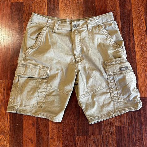Wrangler khaki cargo shorts -never worn!!!! -34 x... - Depop