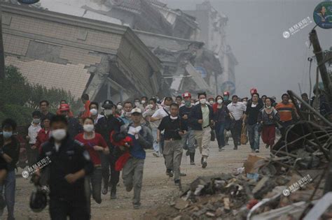 汶川“5.12”地震后7天_手机凤凰网
