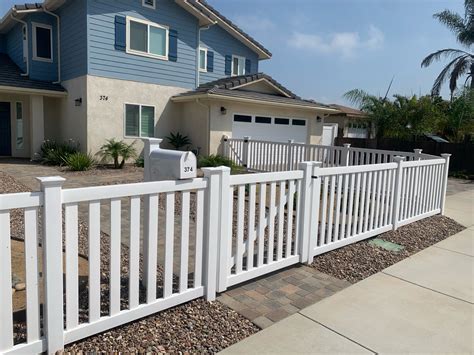 What Type of Fence Lasts Longest in Coastal San Diego?
