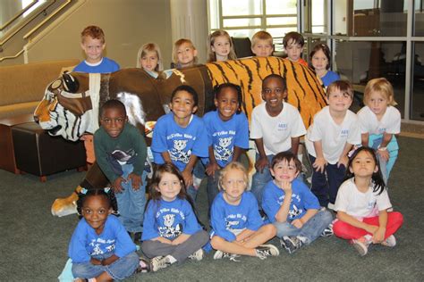 Mrs. Young's Class: Field Trip to Auburn University Regional Airport
