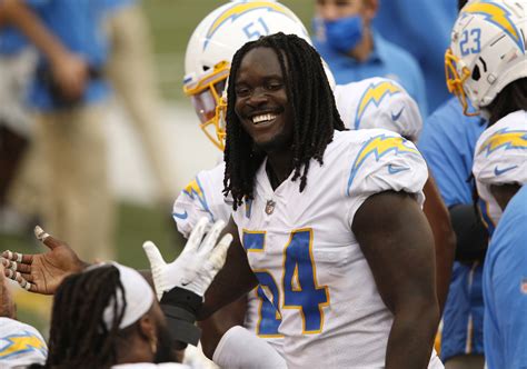Steelers sign former Chargers edge defender Melvin Ingram III
