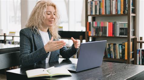 Rehab Aide Job Description: A Complete Guide for 2024 - ResumeHead