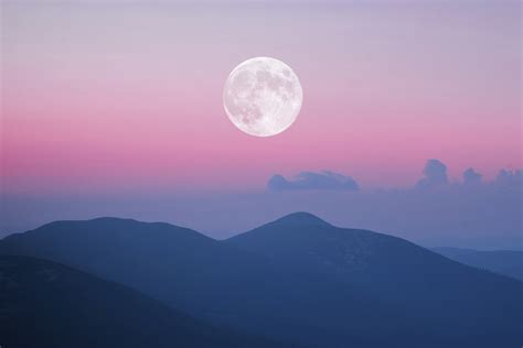 Full Strawberry Moon tonight: How to see June’s spectacular lunar event - BBC Science Focus Magazine