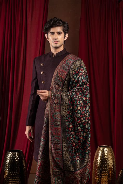 Men Faux Pashmina Shawl with Mughal Artwork and Zari Accents – Naureen