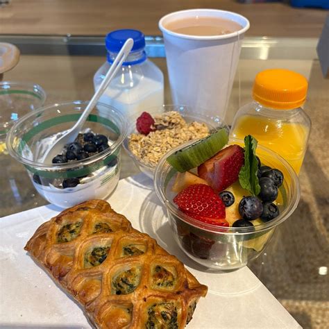 MILL STREET INN (Newport) - Hotel Reviews, Photos, Rate Comparison ...