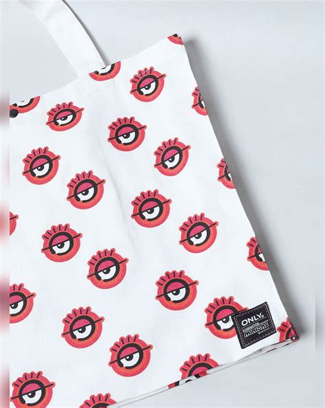 X MINIONS White Graphic Print Tote Bag | The Beach Company