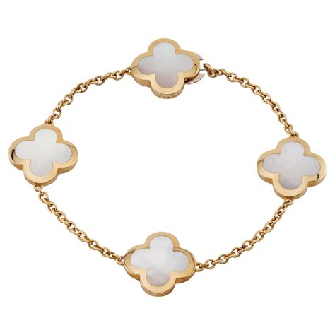 VAN CLEEF and ARPELS Vintage Alhambra Lapis Lazuli Yellow Gold 5-Motif Bracelet For Sale at ...