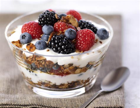 Greek Yogurt Berry Parfait Recipe | Dirty Dishes Messy Kisses