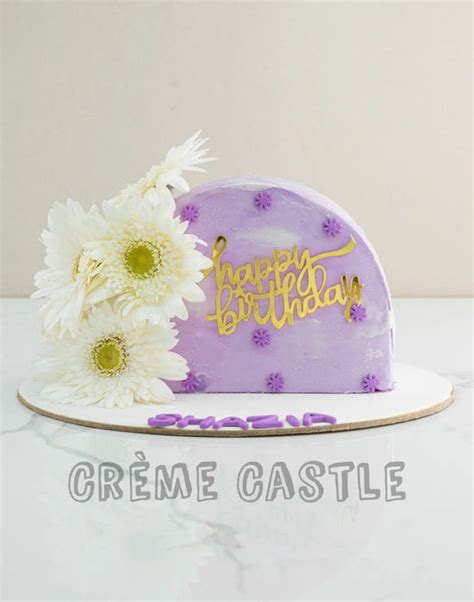 Upright Cakes Get it now - Creme Castle