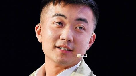 Awkward! Carl Pei reacts as Apple confirms RCS days after Nothing Chat ...