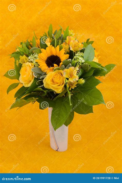 Yellow flowers bouquet stock photo. Image of arrangement - 261991728