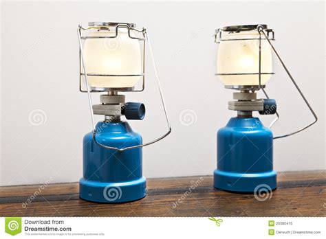 煤气灯的工作原理是什么？“煤气”是哪种，和天然气的焰色反应不同吗？煤油灯和煤气灯使用方法 和熄灭方法？ - 知乎
