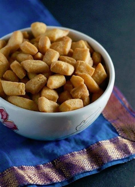 Mawa Kachori to Gulgule, see what different states of India eat on ...