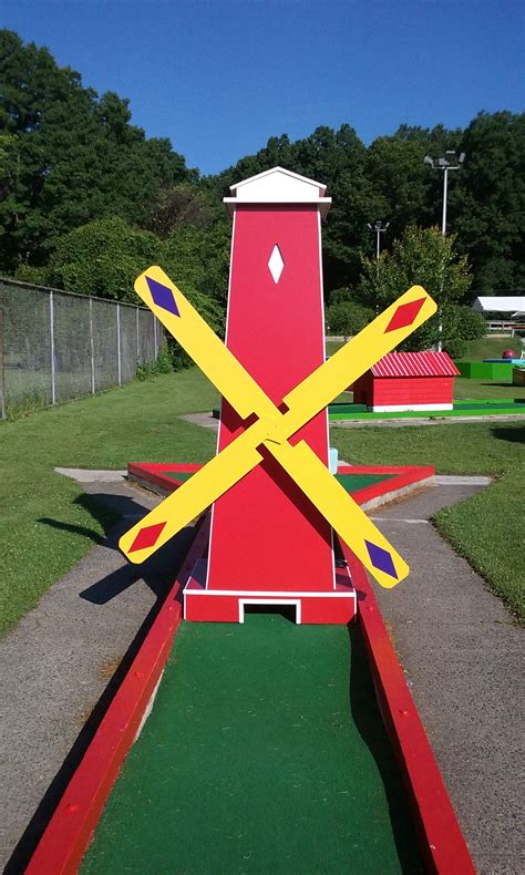 Mini Golf Obstacles