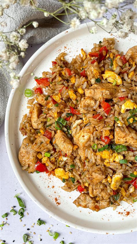 Nancy Karim | Arroz chaufa🤌 (English👇) Solo necesitas: - 3cdas Aceite ...