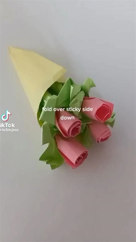 Origami Using Post Stick Notes Flower 的图像结果