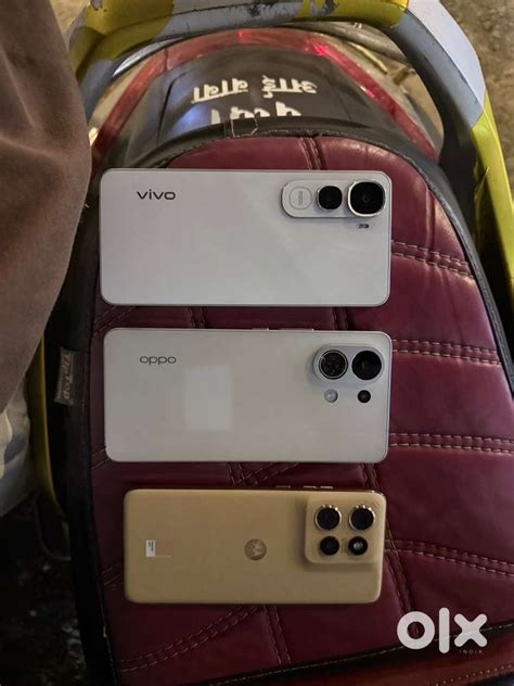 Lock phones - Mobile Phones in Mumbai Central, Mumbai - 1846856297
