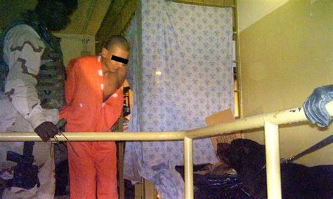 pictures of abu ghraib prisoners 的图像结果