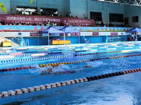 旗华- 贵州罗甸水上大型漂浮泳池（两项吉尼斯世界纪录，水深180米落差45米）