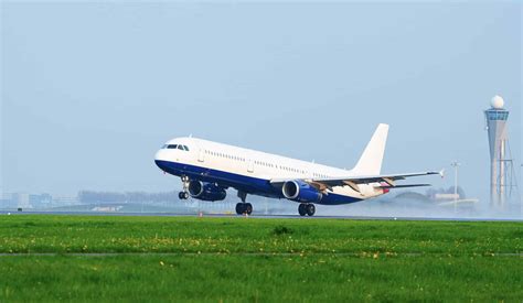 Luxurious Aircraft Of United Airlines: Retrofitted Boeing 767-300ER ...