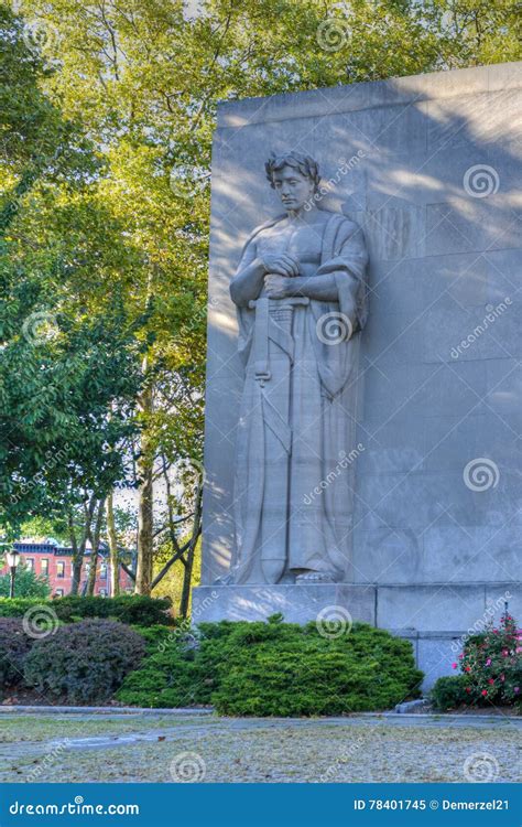 Brooklyn War Memorial editorial image. Image of city - 78401745