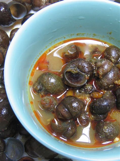 Epicurina - Bali Food Adventure Blog: Sop Tutut, Indonesian Fresh Water ...