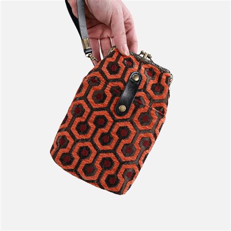 CWC Regina Phone Case 的图像结果