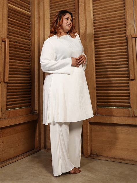 Instafab Plus Womens Chalk White Solid Pleated Kurta Set