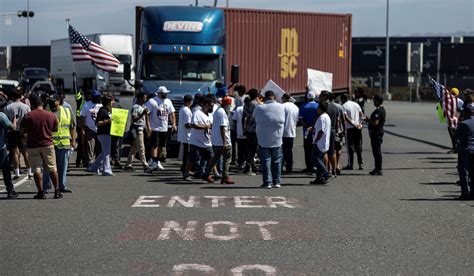Truckers Protest California's AB5, Continue to Block Port of Oakland ...