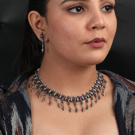 Buy Classic Oxidized Silver Diamond Arrow Necklace - Silviya