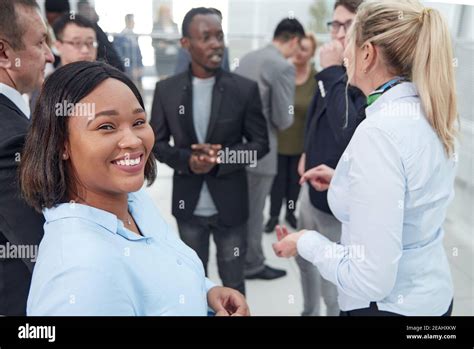 Multiracial Business People 的图像结果