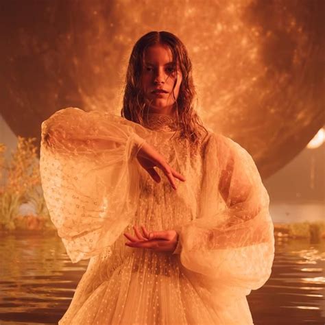 THE FRUITS - Paris Paloma - LETRAS.COM