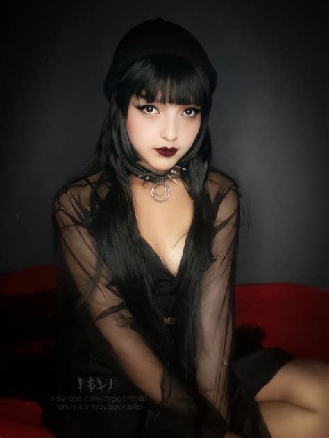 TW Pornstars - Feli ⁣𓆩♡𓆪 Onlyfans. Twitter. Peida não xerequinha. 4:46 PM - 6 Mar 2022