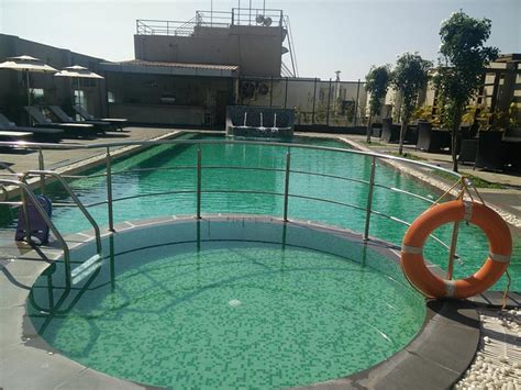 Fairfield By Marriott Bengaluru Rajajinagar Pool: Pictures & Reviews ...