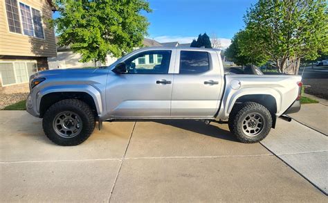 275/70r17 Toyo Trail RT Tires + Method MR705 +35mm Wheels | 2024 Tacoma ...