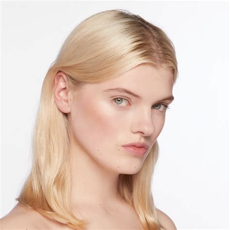 01, Poudre De Beauté Éclat Soleil Bronzing Powder | GUCCI® CA