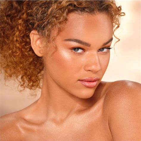 ANASTASIA BEVERLY HILLS Iluminador Glow Seeker Highlighter - Sun Idol ...