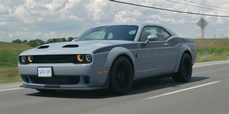 YouTubers Review 2022 Dodge Challenger Jailbreak, With 10-HP Bump, and Options Worth $90K ...