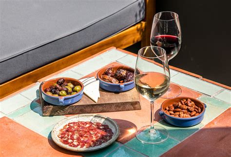 Safi Wine Bar Serves Up Delicious Shareables - Cincinnati Magazine