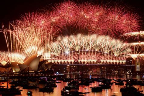 World celebrates New Year’s Eve as Sydney pays tribute to Bondi victims