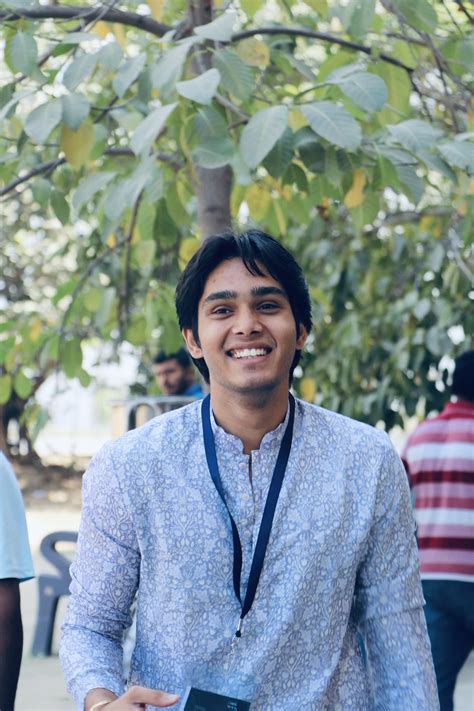 About Us | Re.Dzinr